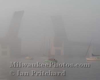 Photograph of Sailboats in the Mist from www.MilwaukeePhotos.com (C) Ian Pritchard